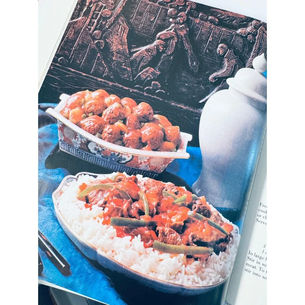 Corning Ware Nature's Bounty Casserole & 1977 Campbell's Cookbook Set 1.5QT